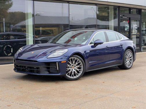 2026 Porsche Panamera RWD