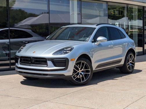 2025 Porsche Macan Base