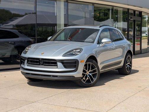 2025 Porsche Macan Base