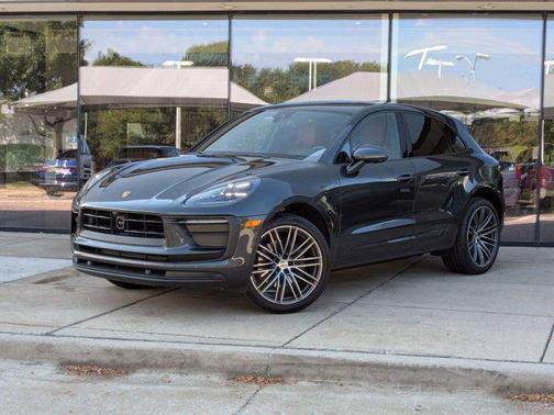2025 Porsche Macan AWD