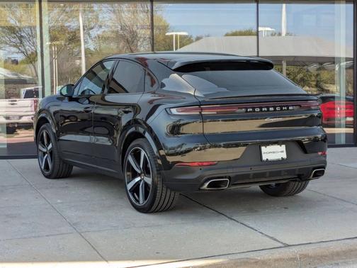 2025 Porsche Cayenne 