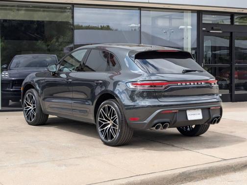2025 Porsche Macan 
