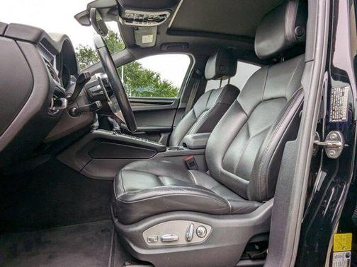 2018 Porsche Macan Base