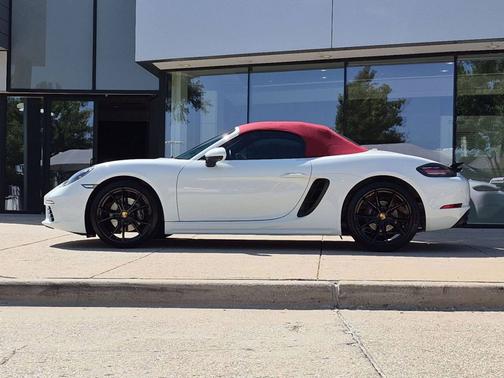 White 2025 Porsche 718 Boxster