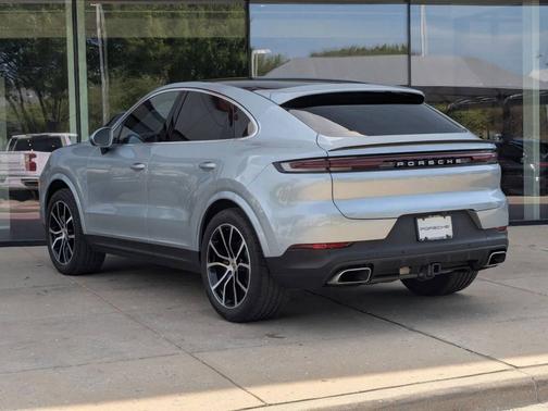 Dolomite Silver Metallic 2025 Porsche Cayenne