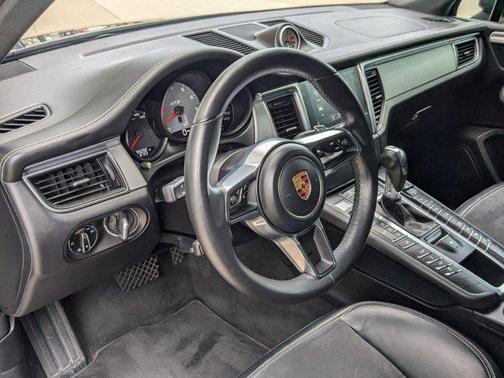 2017 Porsche Macan GTS