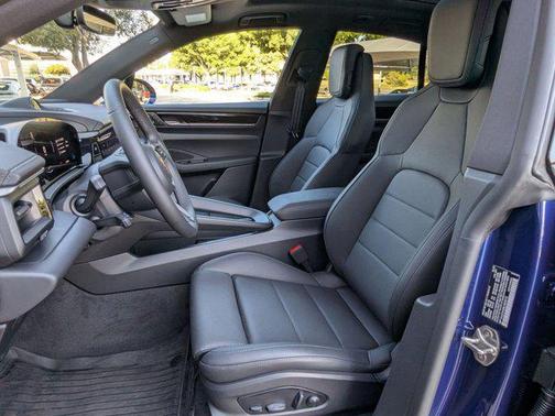2025 Porsche Macan 4