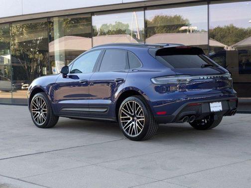2026 Porsche Macan AWD