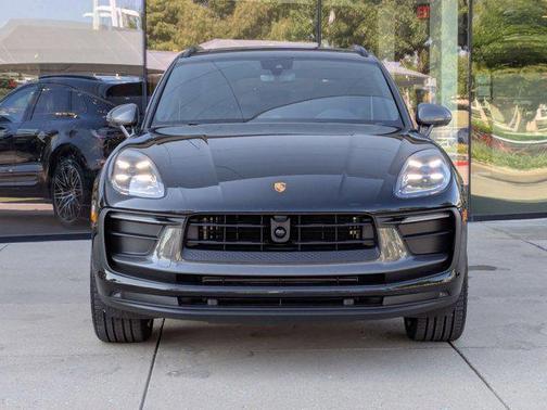 2026 Porsche Macan AWD