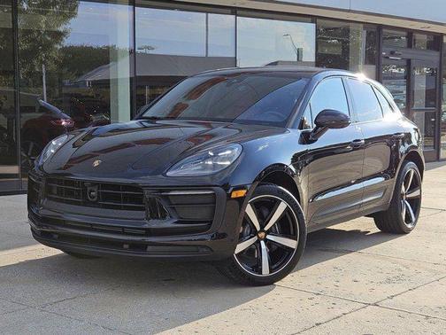 2025 Porsche Macan Base