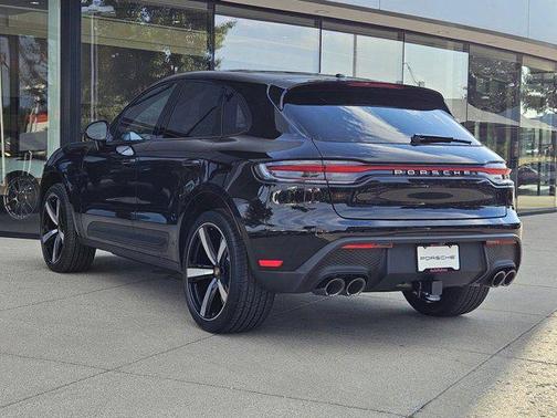2025 Porsche Macan Base