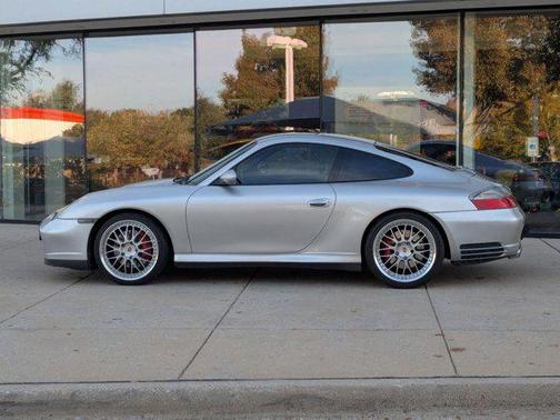 2004 Porsche 911 Carrera 4S