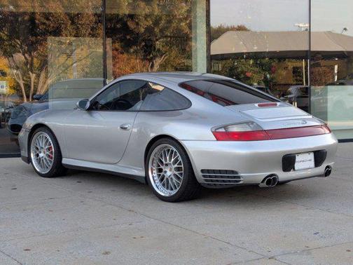 2004 Porsche 911 Carrera 4S