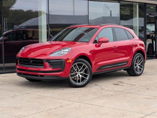 2026 Porsche Macan AWD