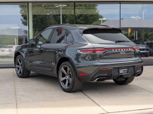 Volcano Grey Metallic 2026 Porsche Macan