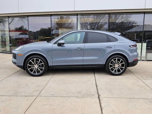 Arctic Grey 2026 Porsche Cayenne