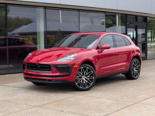 2025 Porsche Macan AWD