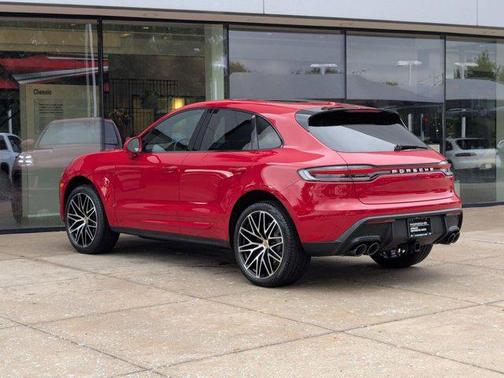 2025 Porsche Macan AWD