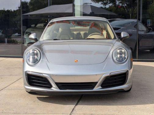 2017 Porsche 911 Carrera