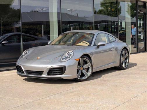 2017 Porsche 911 Carrera