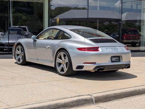 2017 Porsche 911 Carrera