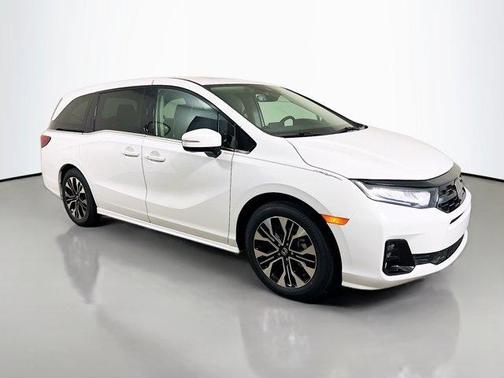 Platinum White Pearl 2026 Honda Odyssey Elite