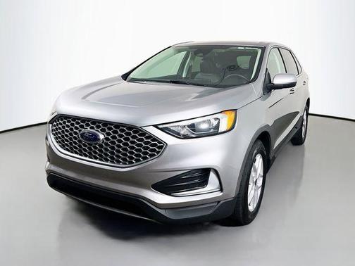 Iconic Silver Metallic 2024 Ford Edge SEL