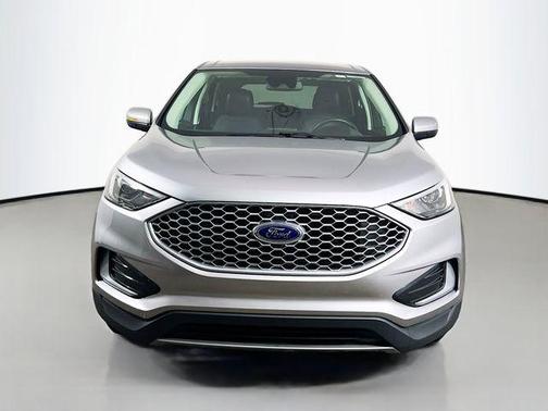 Iconic Silver Metallic 2024 Ford Edge SEL