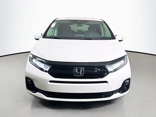 Platinum White Pearl 2026 Honda Odyssey Elite