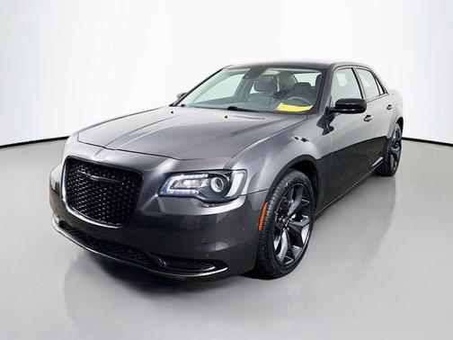 2023 Chrysler 300 Touring