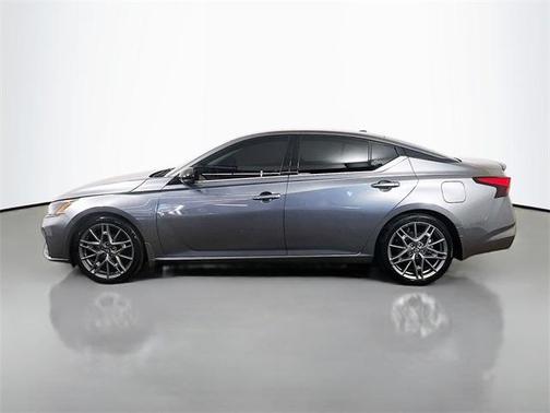 2023 Nissan Altima 2.0 SR