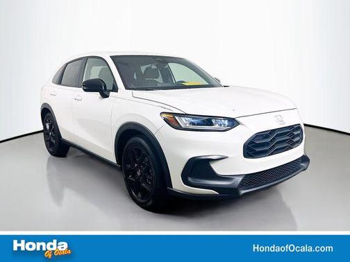 Platinum White Pearl 2024 Honda HR-V Sport