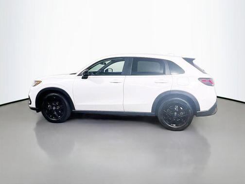 Platinum White Pearl 2024 Honda HR-V Sport