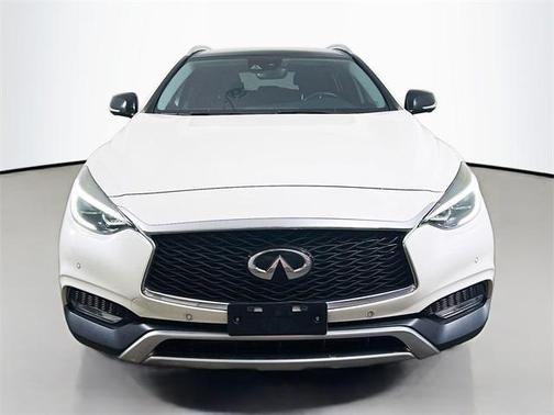 2018 INFINITI QX30 Premium