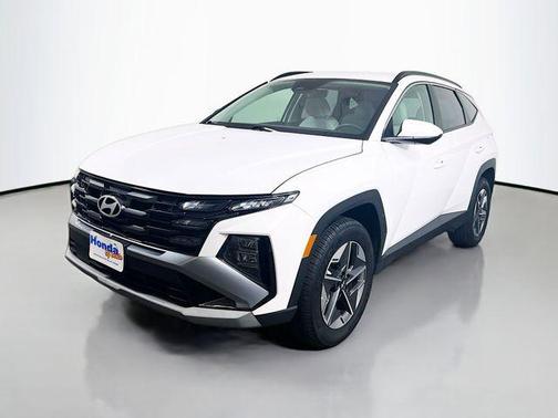 White Pearl 2025 Hyundai TUCSON SEL