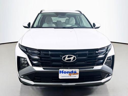 White Pearl 2025 Hyundai TUCSON SEL