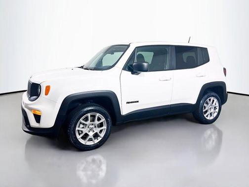 Alpine White Clearcoat 2023 Jeep Renegade Latitude