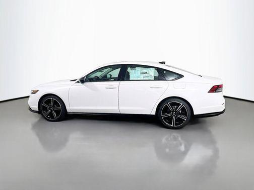 Platinum White Pearl 2026 Honda Accord SE