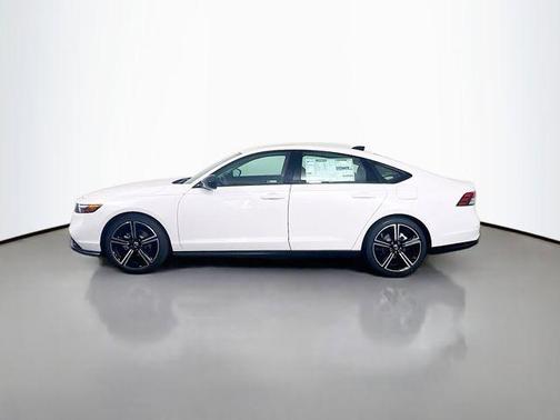Platinum White Pearl 2026 Honda Accord SE