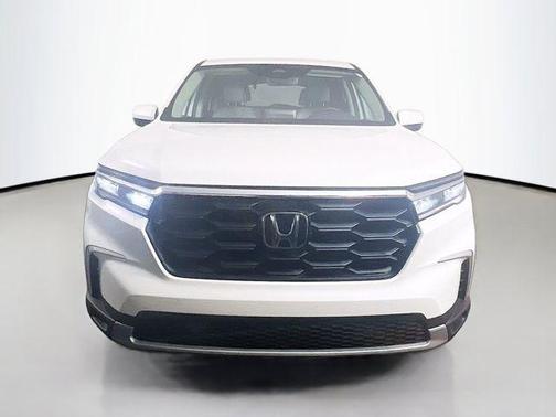 White Diamond Pearl 2025 Honda Pilot EX-L