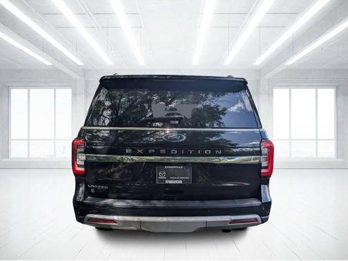 Black Metallic 2022 Ford Expedition Limited