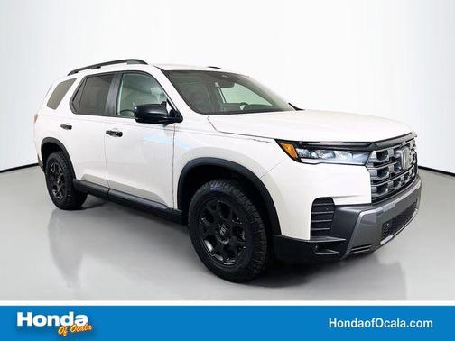 Platinum White Pearl 2026 Honda Pilot TrailSport