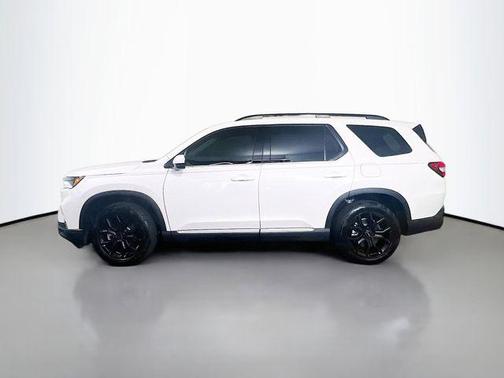 White Diamond Pearl 2025 Honda Pilot Touring
