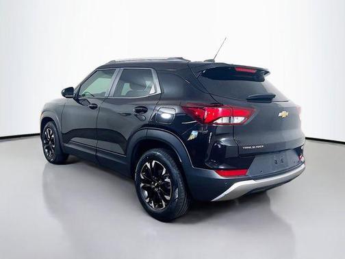 Mosaic Black Metallic 2021 Chevrolet Trailblazer LT