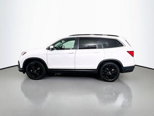 Platinum White Pearl 2022 Honda Pilot Special Edition