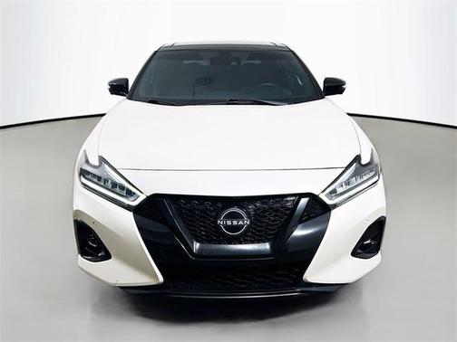 2023 Nissan Maxima SR