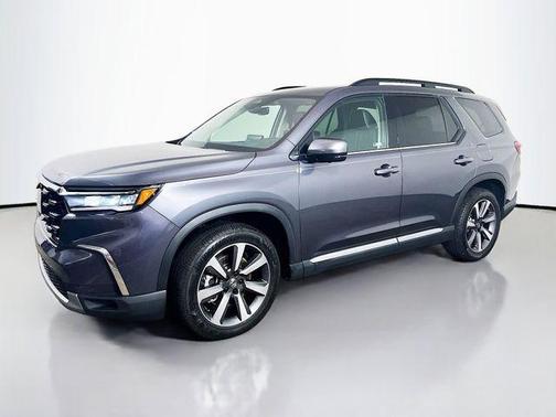 Modern Steel Metallic 2024 Honda Pilot Elite