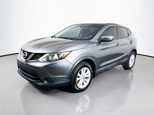 Gun Metallic 2017 Nissan Rogue Sport S
