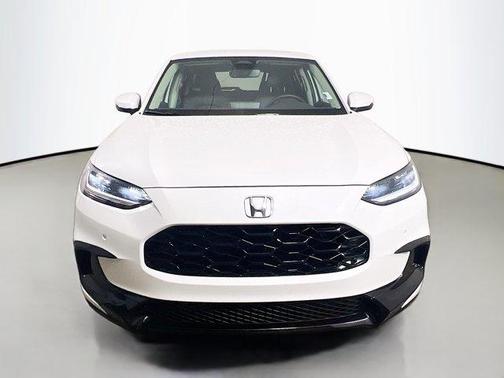 Platinum White Pearl 2027 Honda HR-V EX-L