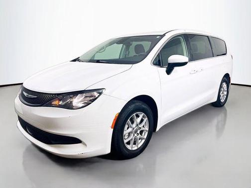 Bright White Clearcoat 2023 Chrysler Voyager LX